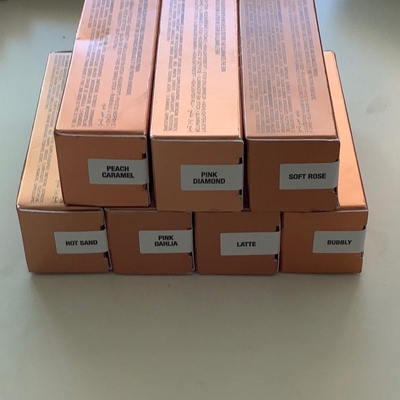 Anastasia Beverly Hills
 
Cream Stick Blush with Brush Applicator - Picture 2 of 2